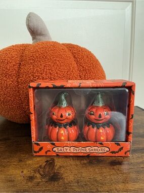 Johanna Parker Pumpkin Salt & Pepper Shaker Set